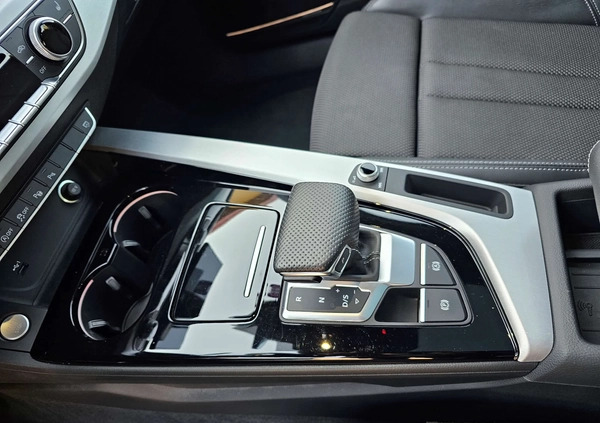 Audi A4 cena 139000 przebieg: 39700, rok produkcji 2020 z Płoty małe 352